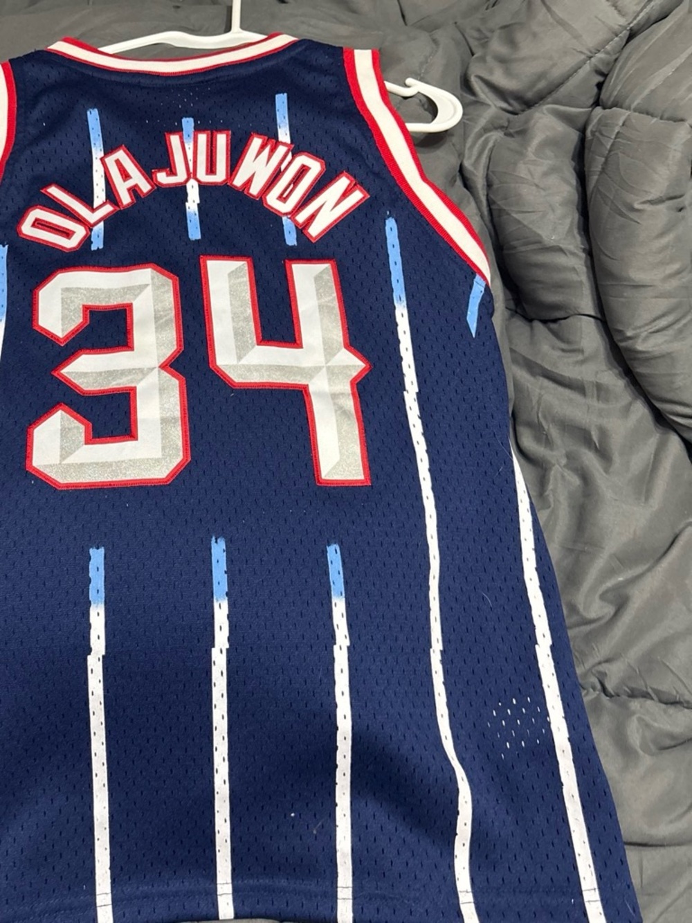 Mitchell & Ness Navy/White/Red Hakeem Olajuwon #34 Retro Basketball Jersey Large
